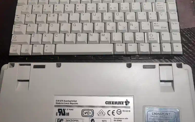 Купил клавиатуру Cherry G84...